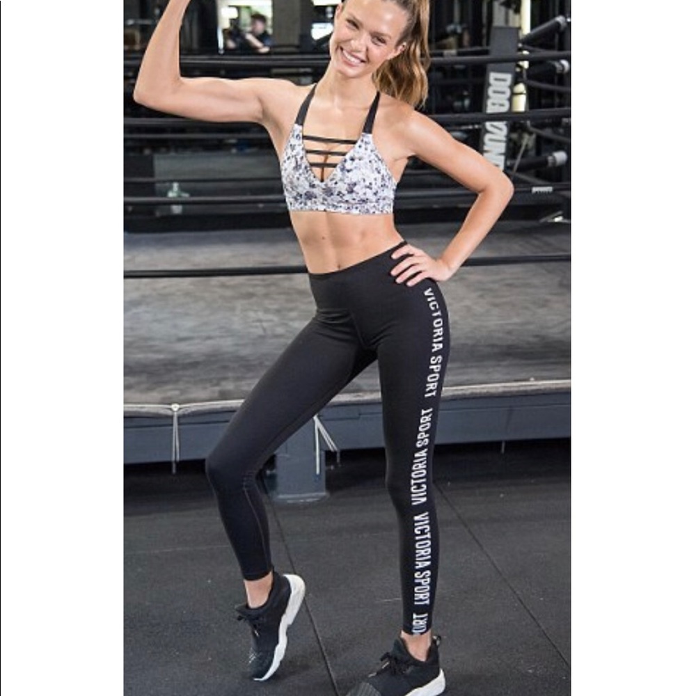 Knockout by Victoria Sport Tight